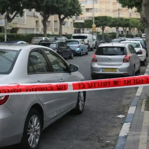 היום יום ג׳ 31.3.26 חסימת כבישים ופינוי מבנים באזור הרצל ויל״ג בשל טיפול בפריט אמל״ח